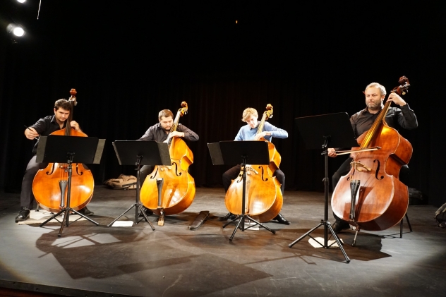 Jedinečný hudební zážitek s kontrabasy